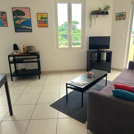 Appartement Vue Mer Avec Parking Ferme La Ciotat Luaran gambar